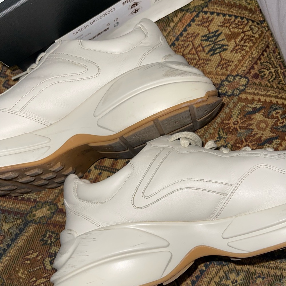 Authentic Gucci shoes - Picture 3 of 4